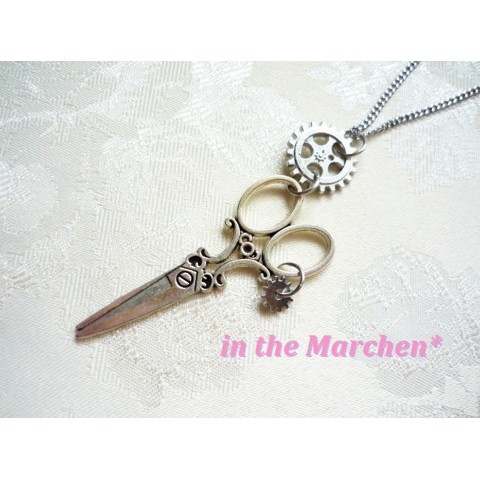 【in the Marchen*】「銀古美の歯車とアンティークな鋏」のネックレス　シザー　ロング　ステンレス